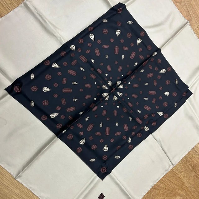 Navy Blue 1970s Iconic White Blue and Brown Silk Italian Scarf by Roberta Di Camerino For Sale - Image 8 of 8