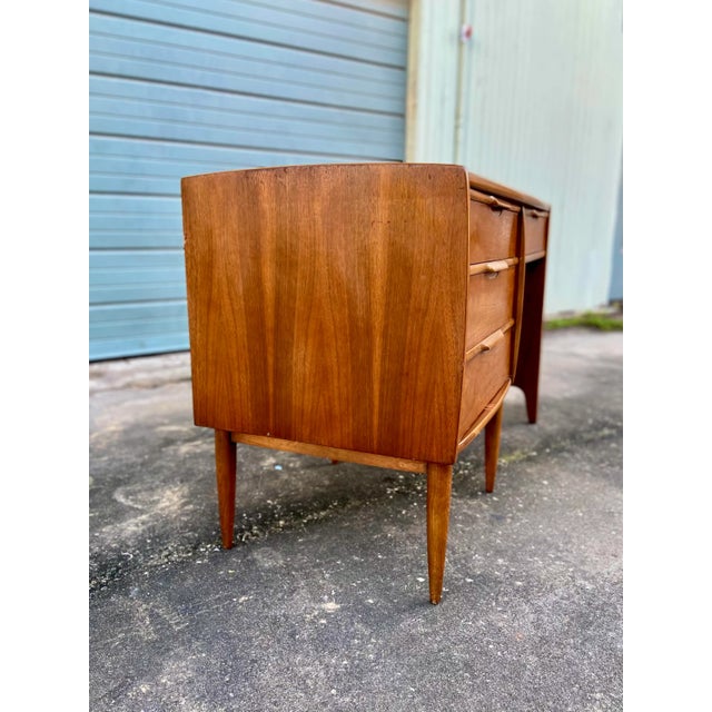 Mid-Century Modern Kent Coffey Cadence Writers Desk with Glass Top For Sale - Image 3 of 13