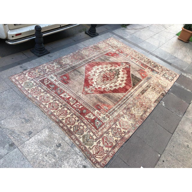 Art Deco 1960s Vintage Handmade Oushak Rug - 6′ × 8′4″ For Sale - Image 3 of 11