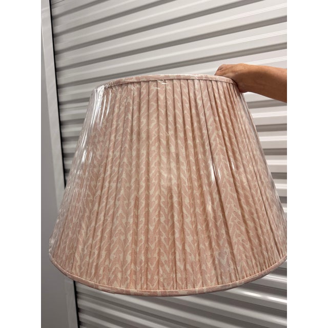 2020s Fermoie 24" Gathered Berwyn Lampshade in Light Pink ( Peach) Rabanna For Sale - Image 5 of 6
