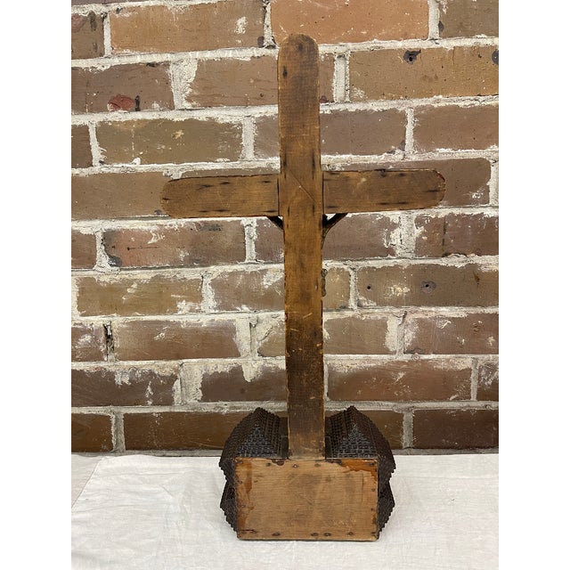 Early 19th Century Antique Tramp Art Crucifix For Sale - Image 5 of 7