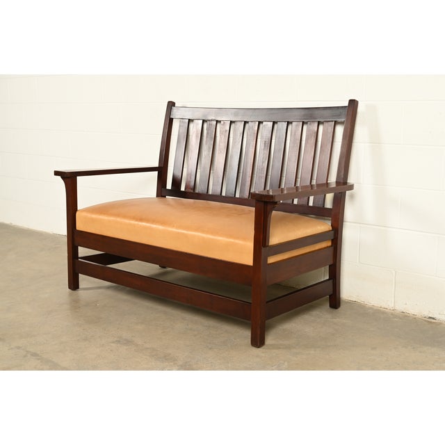 Mission L. & J. G. Stickley Antique Mission Arts & Crafts Onondaga Mahogany Bench or Settle Sofa, Circa 1902 For Sale - Image 3 of 13