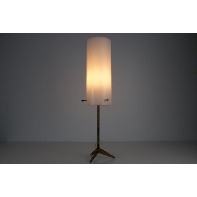 Brass and White Acrylic Glass Tripod Table Lamp, Italy, 1960s For Sale - Image 4 of 9