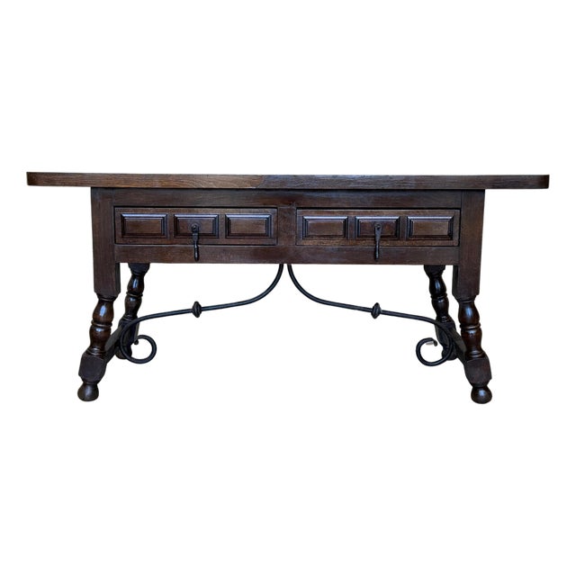 Early 20th Century Spanish rectangular coffee table with turned legs and four drawers For Sale