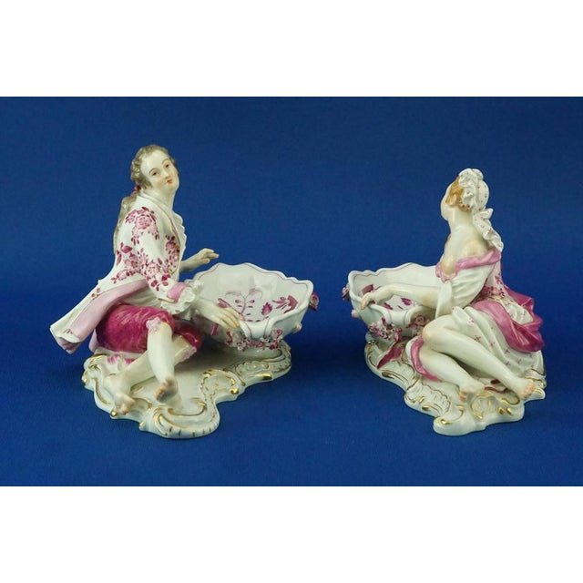 Rococo Large 19th Century Rococo Salt Shakers with Figures in Polychrome, Vitrified Porcelain from Meissen, Germany, Set of 2 For Sale - Image 3 of 18