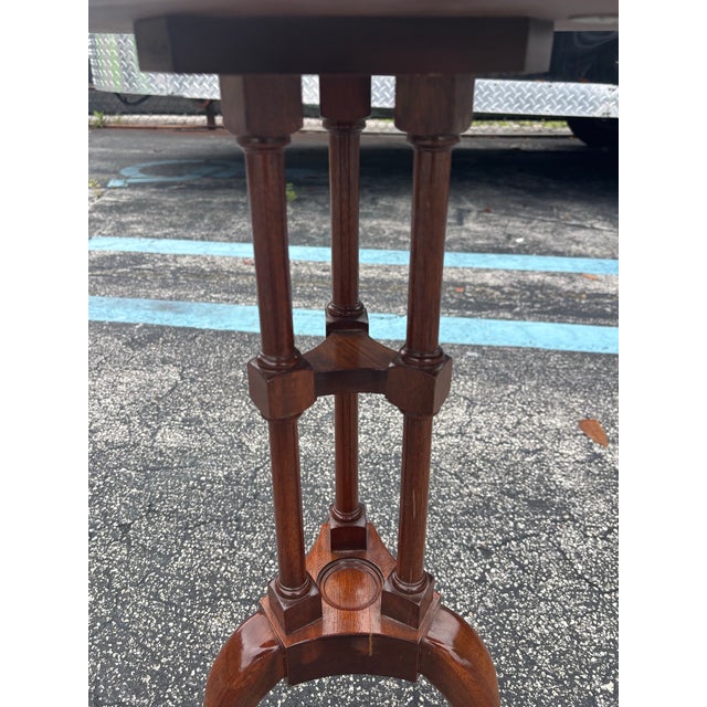 Queen Anne Late 20th Century Baker Furniture Historic Charleston Queen Anne Mahogany and Burl Wood Tea Table For Sale - Image 3 of 9