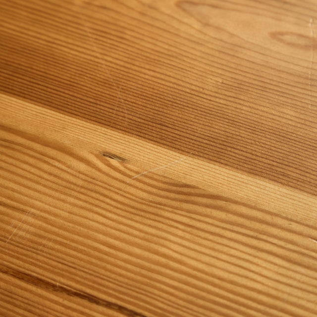 Long Canadian Pinewood Table with Black Varnished Legs For Sale - Image 13 of 18