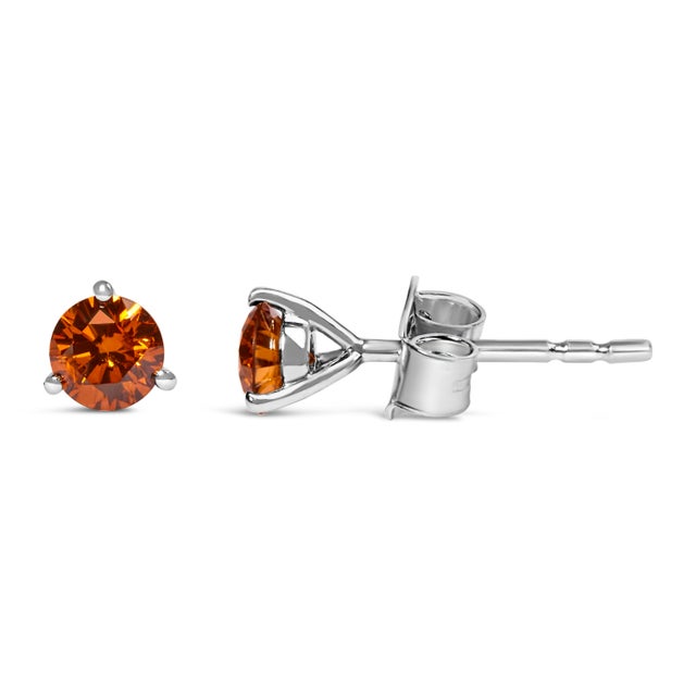 Contemporary 14K White Gold 1/2 Cttw Lab-Grown Round Brilliant-Cut Orange Diamond Classic 3-Prong Martini set Stud Earrings (Orange Color, VS1-VS2 Clarity) For Sale - Image 3 of 5