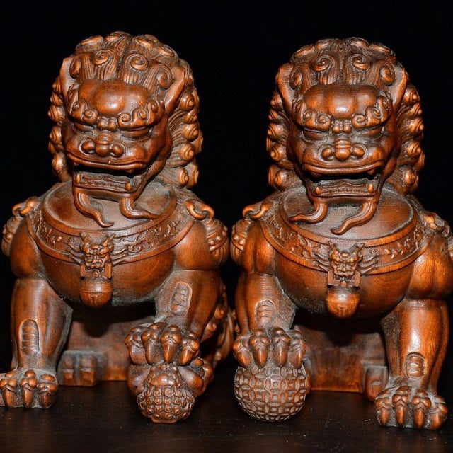 Pair of Vintage Chinese Boxwood Carved Foo Dogs / Guardian Lions For Sale - Image 4 of 9