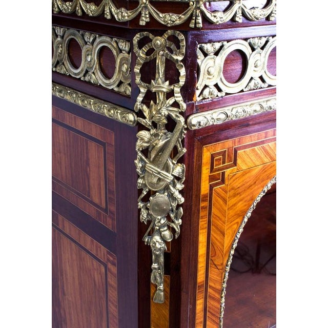 Antique Victorian Burr Walnut Ormolu Mounted Display Cabinet, 1900 For Sale - Image 10 of 18
