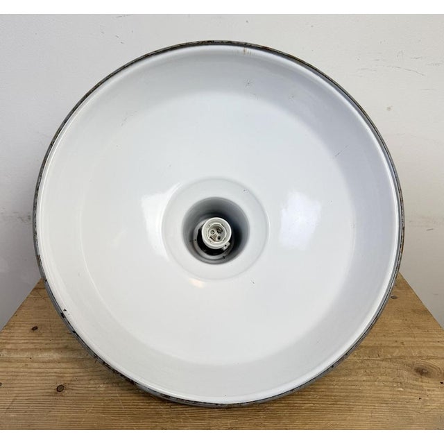 Industrial British Grey Enamel Factory Pendant Lamp from Benjamin Electric Manufacturing Company, 1960s For Sale - Image 15 of 18