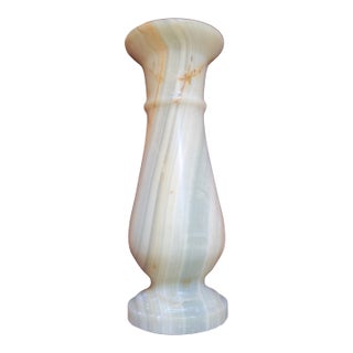 Mid 20th Century Neoclassical Neutral Marble Vase For Sale
