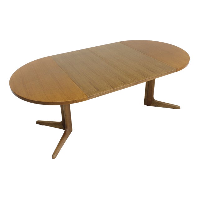 Vintage Danish Round Extendable Dining Table, 1960s For Sale