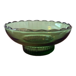 Mid 20th Century E. O. Brody Emerald Green Scalloped Rim Bowl For Sale