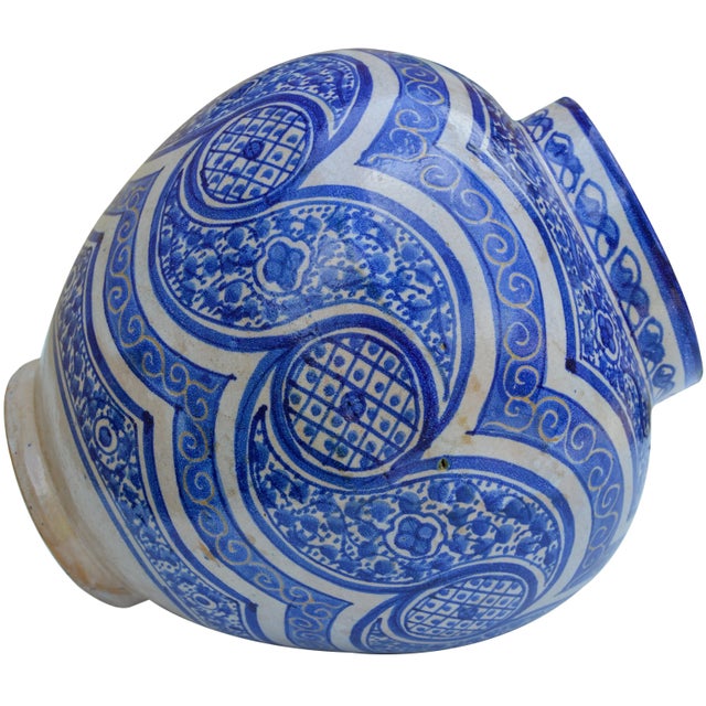 Blue Blue Arabesque-Patterned Vase For Sale - Image 8 of 9