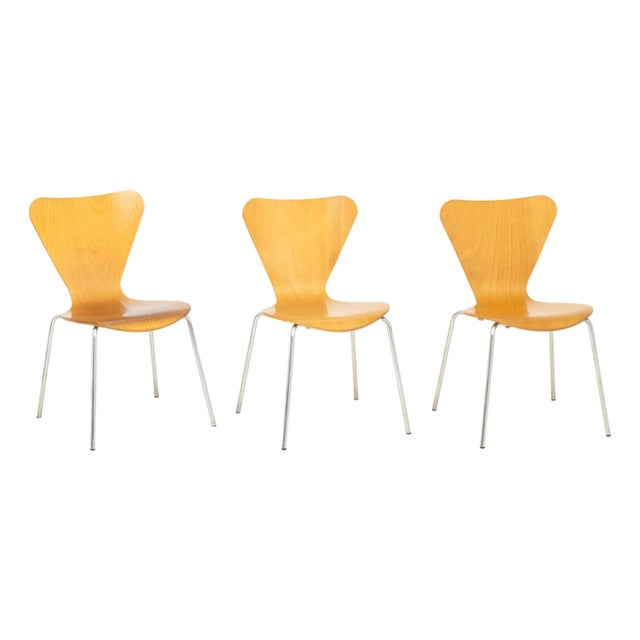 Arne Jacobsen X Fritz Hansen Series 7 Side Chairs, 3 For Sale