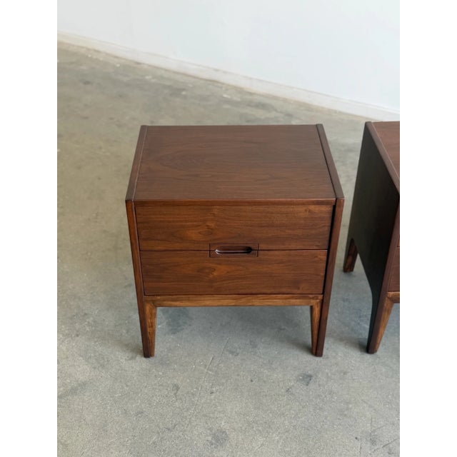 1960s Minimal Nightstands With Recessed Pull - Pair For Sale In Los Angeles - Image 6 of 9