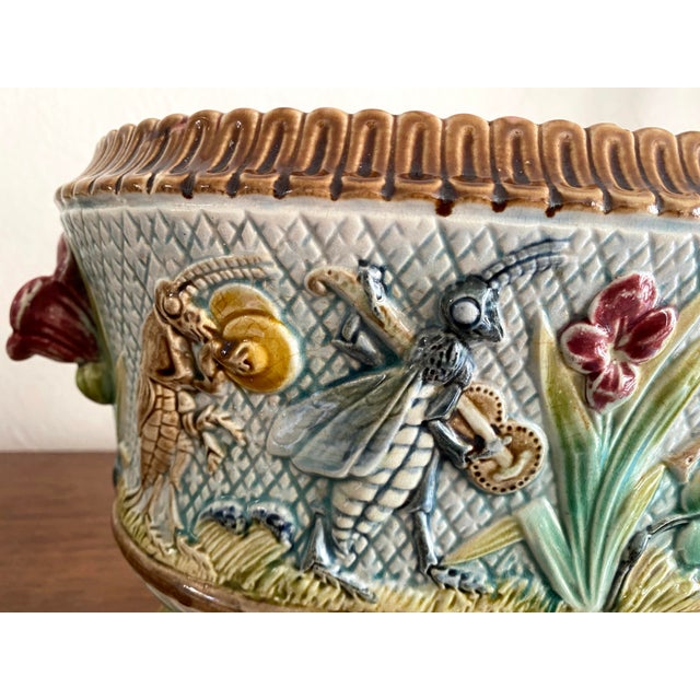 Antique and large oval earthenware planter/cachepot decorated with musical insects (crickets and crickets) Art Nouveau...