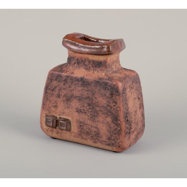 Curt Magnus Addin (1931-2007), Swedish ceramist. Own studio. Unique ceramic vase in a modernist style. Chamotte clay....