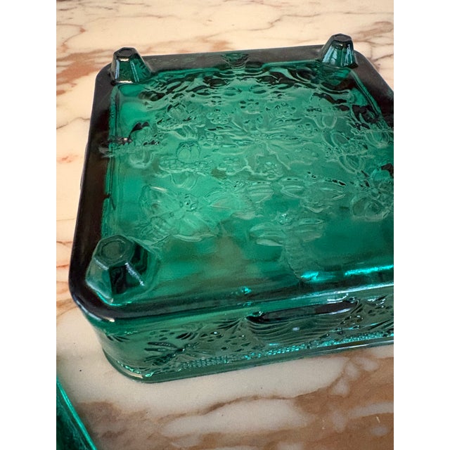 Vintage Indiana Glass Tiara Exclusive Spruce Bee Box in Original Box For Sale - Image 10 of 12
