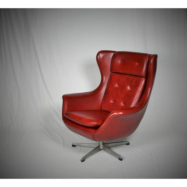 - Czechoslovakia, 1965s - Maker: UP Závody Rousinov - Made of leather, metal - Leather has some signs use - Cleaned.