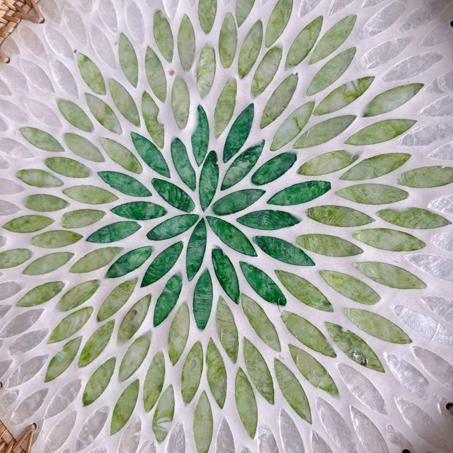 2020s Set of Two Green Mandala Pattern Rattan and Mother-of-Pearl Inlaid Round Trays For Sale - Image 5 of 5