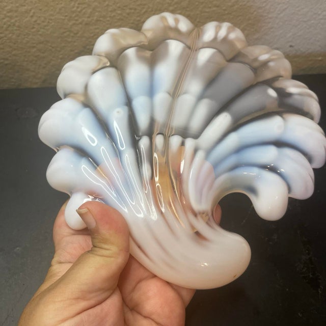 Art Deco Vintage 1960's Duncan & Miller Pink Opalescent Shell Plate "Sanibel" For Sale - Image 3 of 6