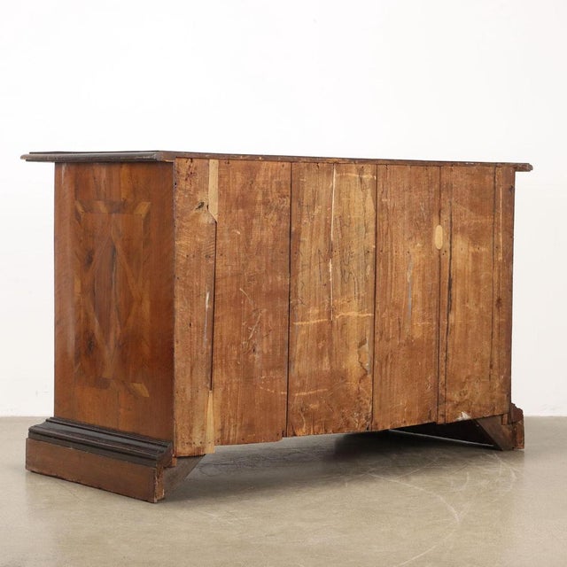 Antique Baroque Chest of Drawers in Walnut, 18th Century For Sale - Image 11 of 12