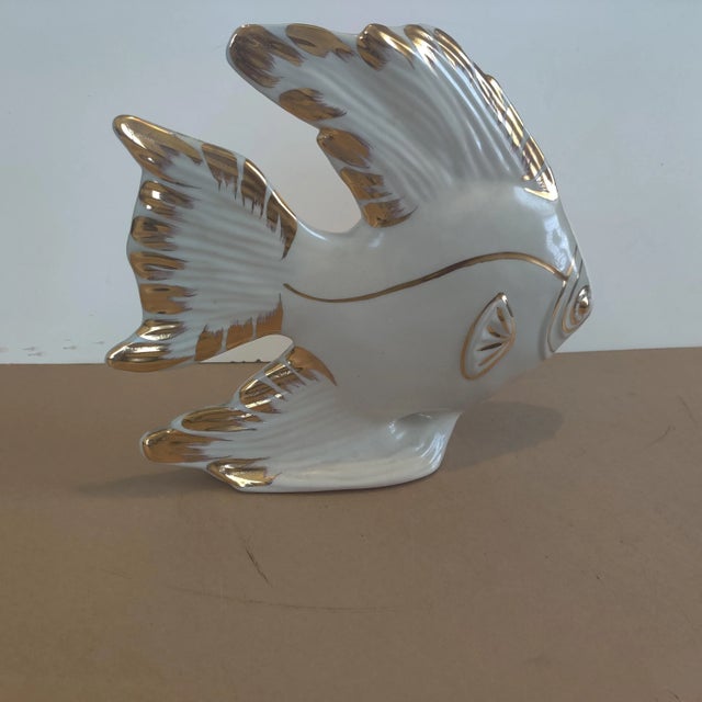 Vintage Italian Ceramic White and Gold Angelfish For Sale - Image 4 of 4