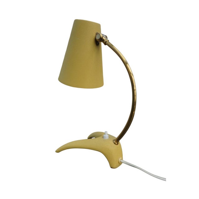 Rare Swedish table lamp, model B52, by Erik Wärnå for Ewå Värnamo from the 1950s. This iconic mid-century design classic...