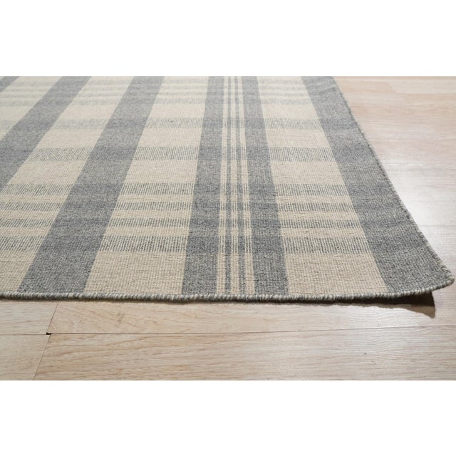 2020s 8x10 Handcrafted Vibrant Gray Geometric Modern Flatweave Wool Carpet Rug For Sale - Image 5 of 9