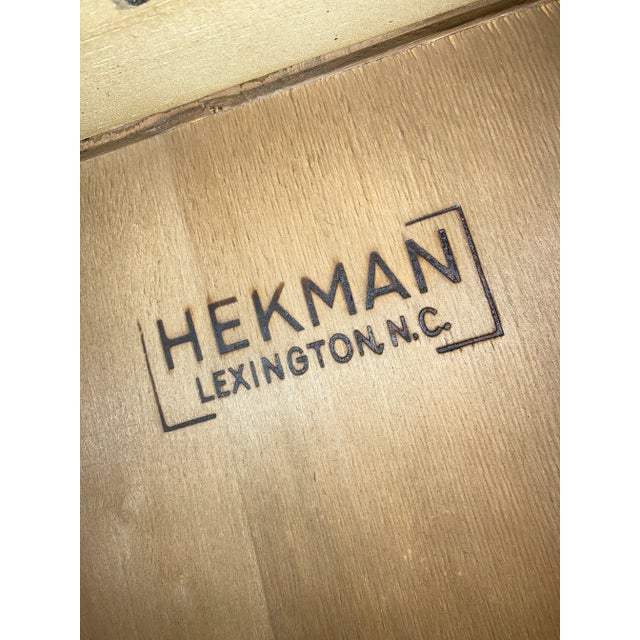 1960s Hekman Media or Record Cabinet – White & Green With Carved Doors For Sale - Image 9 of 12