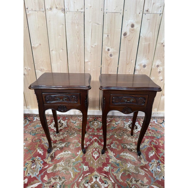 Louis XV Style Bedside Tables in Oak and Brass, 1950s, Set of 2 For Sale - Image 4 of 6