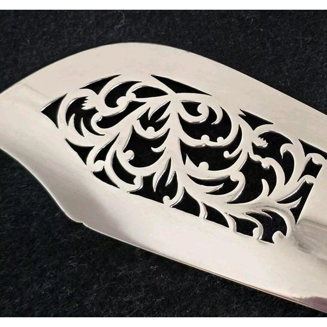 Antique Victorian Sterling Silver Kings Pattern Fish Server by William Eaton, 1841 For Sale - Image 4 of 18