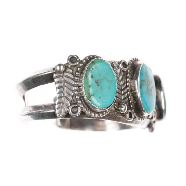 6 5/8" 60's-70's Navajo sterling turquoise feather cuff bracelet For Sale - Image 4 of 10