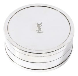 Example of Organization Accessories