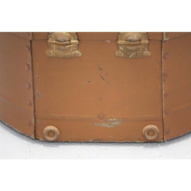 Brown Round Hat Box with Handle, 1920s For Sale - Image 13 of 18
