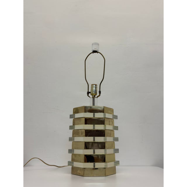 Brass Mid-Centruy Brass and Lucite Table Lamp With Lucite Finial, 1970s For Sale - Image 8 of 16