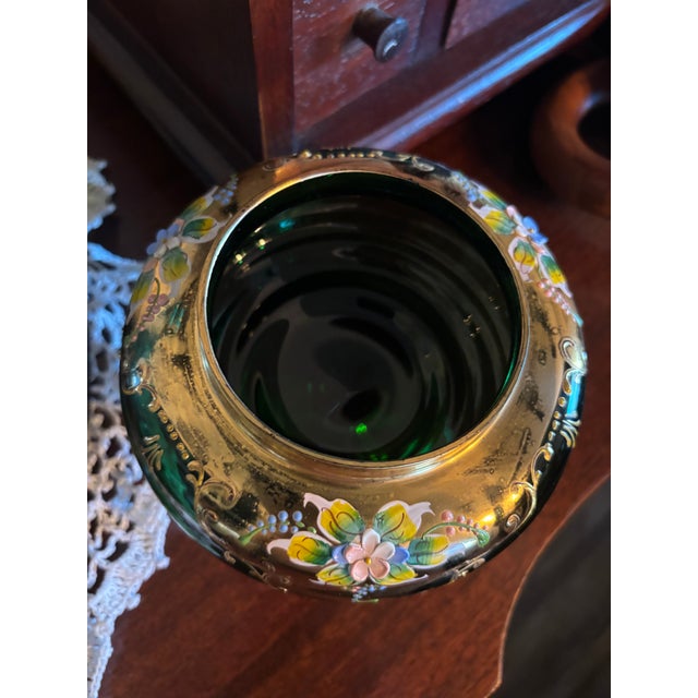 Italian Murano Venetian Style Candy Dish with a Lid in a 22k Gold Overlay Design. .