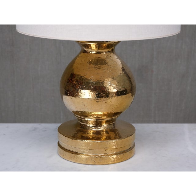 Luxus Gold Glazed Ceramic Table Lamps by Aldo Londi for Bitossi for Luxus Vittsjö, 1970s, Set of 2 For Sale - Image 4 of 13