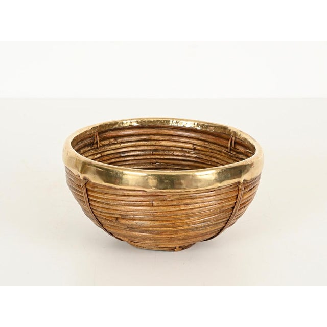 Decorative Bowl in Rattan and Brass, Italy, 1960s For Sale - Image 3 of 11