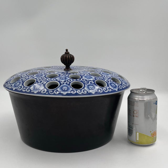 Theodore Alexander Vintage Theodore Alexander Blue and White Chinoiserie Flower Centerpiece, Tulipiere, Ikebana Vase For Sale - Image 4 of 11