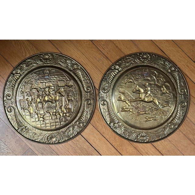 Large Vintage Traditional Equestrian Hunt Brass Embossed Wall Plates, a Pair For Sale - Image 6 of 8