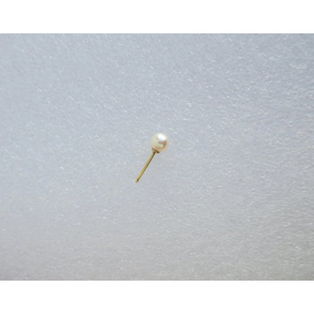 Pearl Earring With 14 Karat Gold Post, 1 Piece For Sale - Image 4 of 7