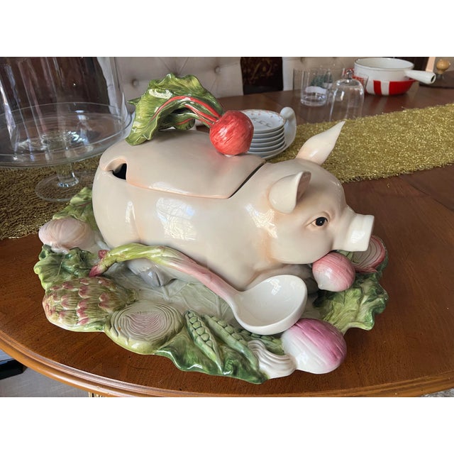 1970s 1970s Fitz and Floyd French Market, Pig Tureen With Lid and Handle For Sale - Image 5 of 12