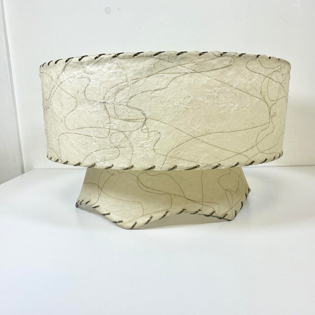 1950s 1940s Vintage Boho Chic Arts & Crafts 2 Tier Scalloped Edge Fiberglass Lamp Shade For Sale - Image 5 of 9