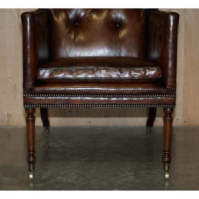 George III Brown Leather Chesterfield Armchair, 1780s For Sale - Image 11 of 18