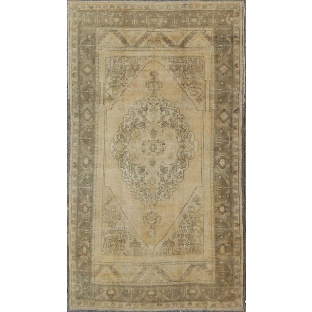 Textile Antique Turkish Oushak With Stylized Medallion Design in Muted Neutral Tones For Sale - Image 7 of 7