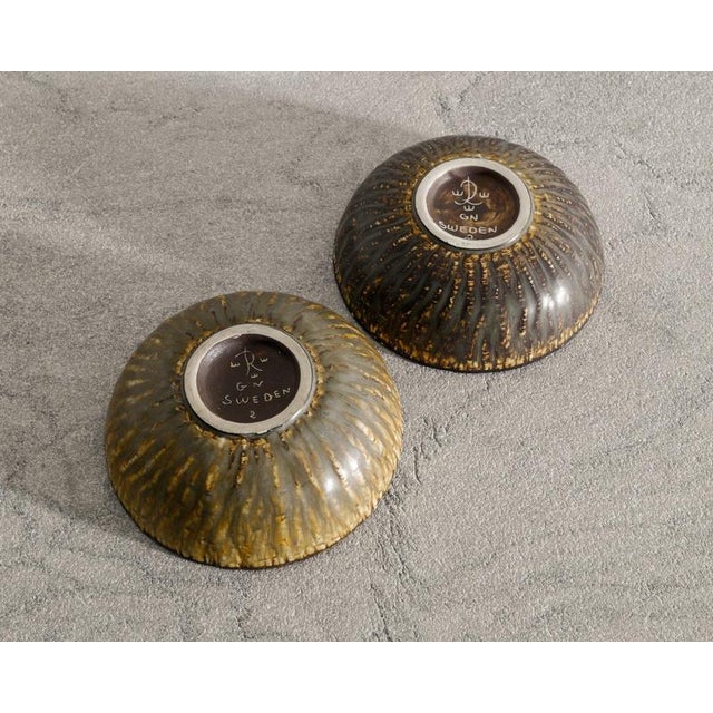 Mid-Century Swedish Stoneware Rubus Bowls by Gunnar Nylund for Rörstrand, 1950s, Set of 2 For Sale - Image 4 of 5