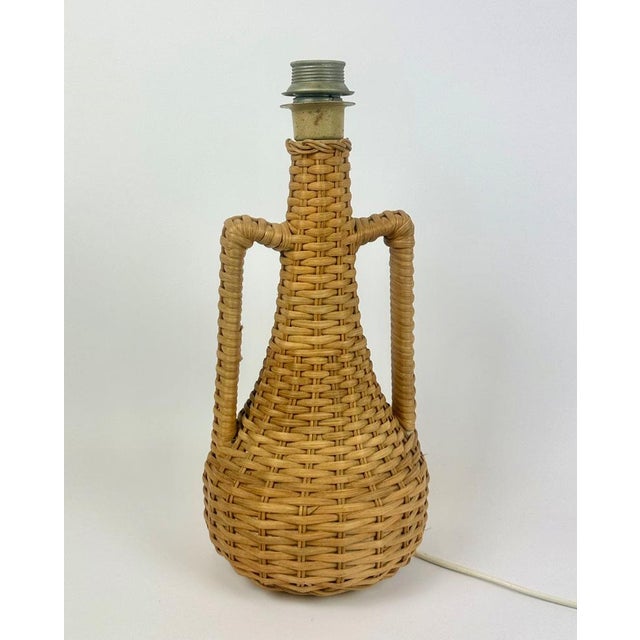Vintage Water Hyacinth Table Lamp, 1970s, in Very Good conditions. Designed 1970 to 1979 European Plug (up to 250V).The...